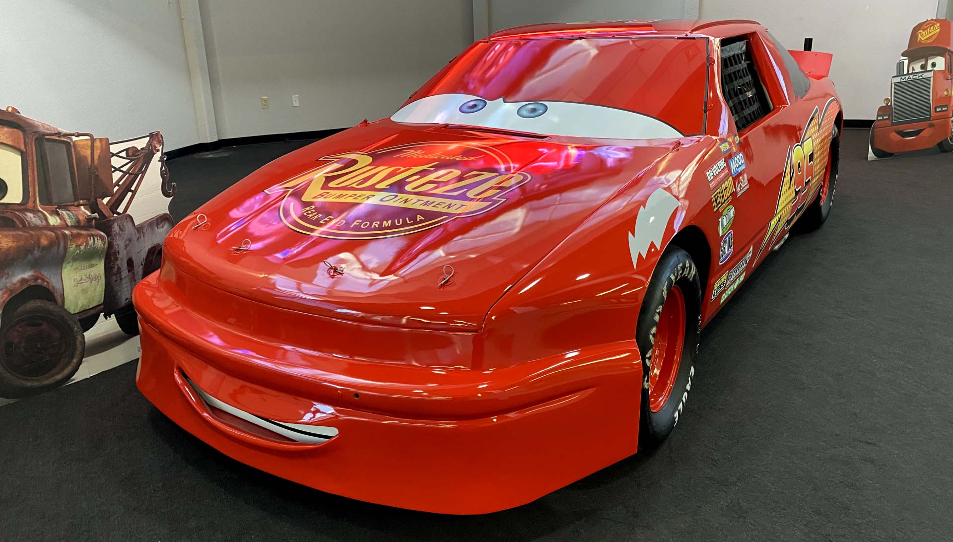 lightning mcqueen replica